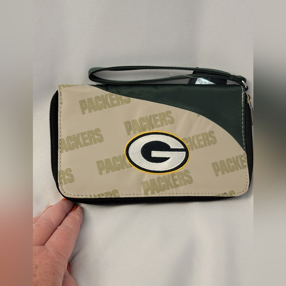 Little Earth Production Green Bay Packers Wristlet Clutch